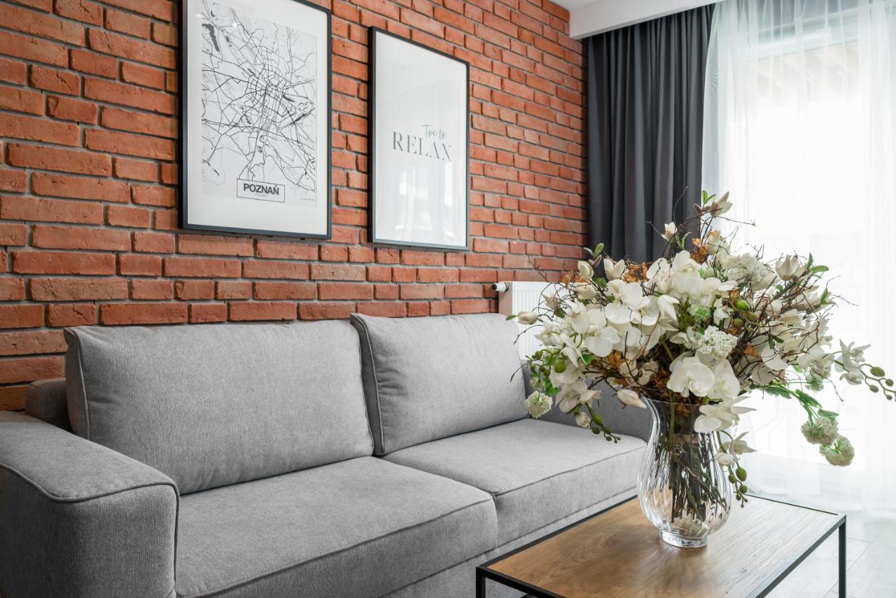 Premium Airport By Renters